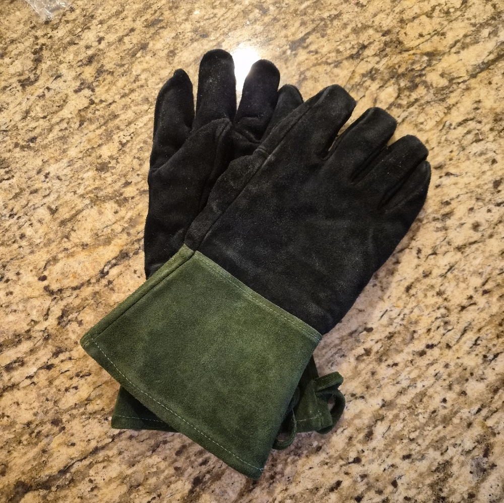 Lands End Unisex Black/Green, Suede Leather Hearth/Grill Gloves, Large